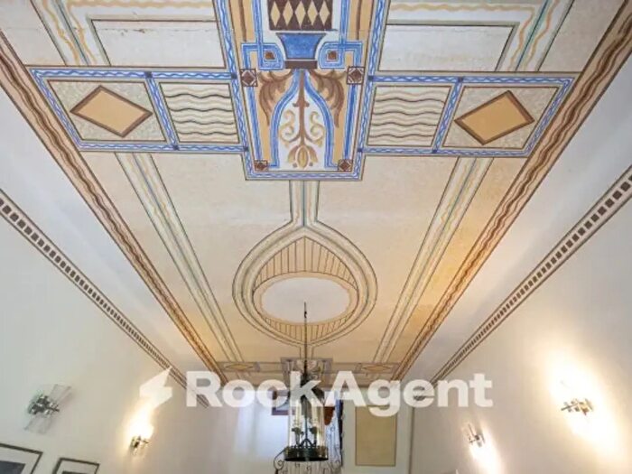 Casa con 5 locali in vendita in Via Martiri di Belfiore, Fivizzano