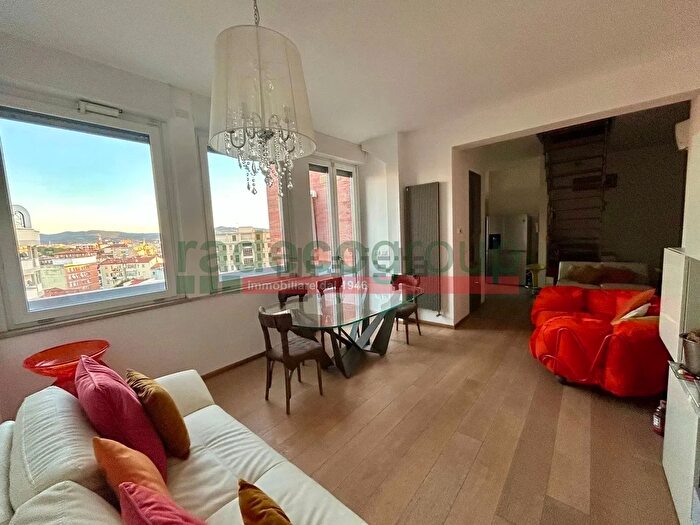 Appartamento quadrilocale in vendita in Piazza Attias, Livorno