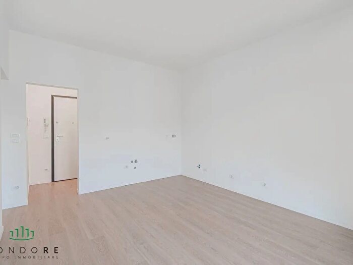 Appartamento trilocale in vendita in Via Daniele Manin, Bologna