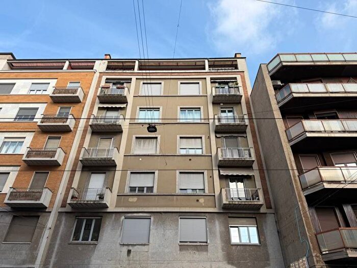 Appartamento monolocale in affitto in Viale Sabotino, Porta Romana Medaglie d'Oro, Milano