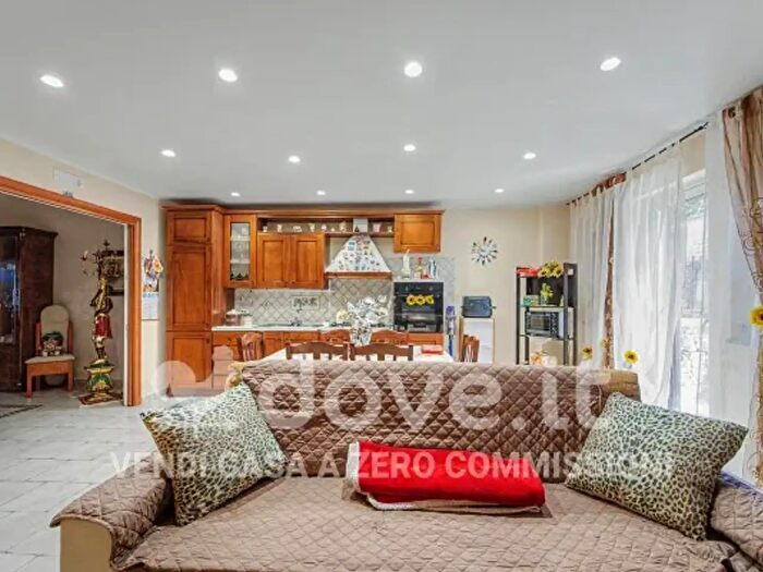 Casa quadrilocale in vendita in Via Principe di Piemonte, Giarre