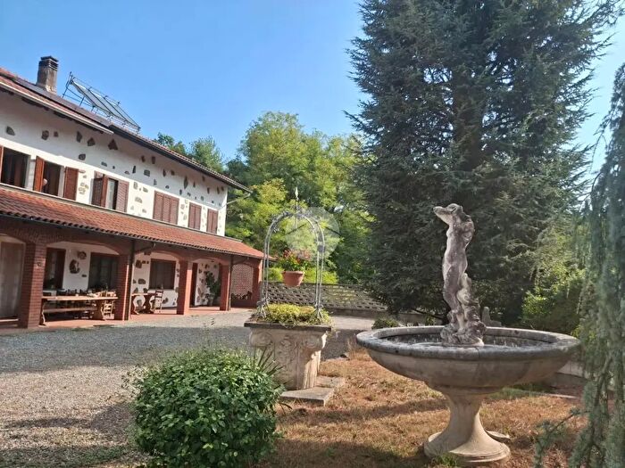 Casa quadrilocale in affitto in Via Fornace, Quaregna Cerreto