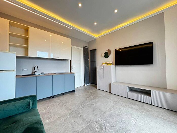 Appartamento bilocale in affitto in Via Alessandro Longo, Vomero, Napoli