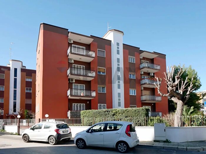 Appartamento con 5 locali in vendita in Via Rimini, Modugno