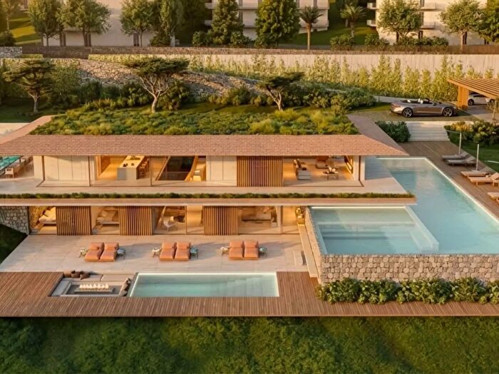 Casa con 7 locali in vendita in Scarlatti, Aci Castello