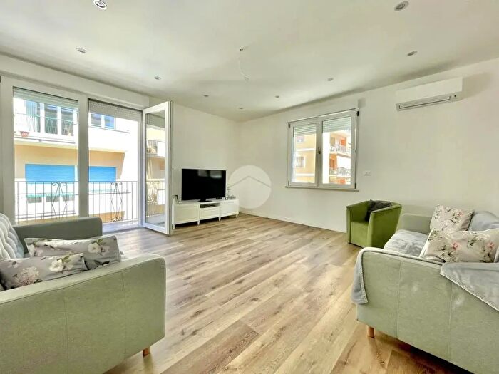 Appartamento quadrilocale in vendita in Via Puglia, San Benedetto Del Tronto