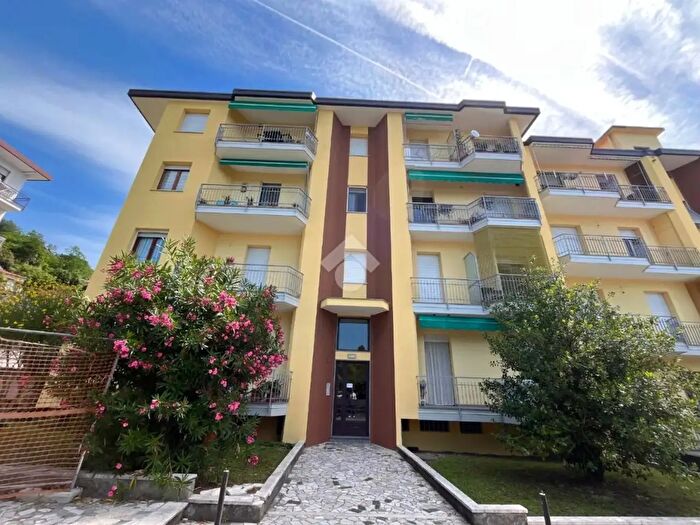 Appartamento trilocale in vendita in Via C Botta, Castellamonte