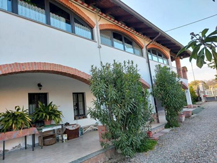 Casa con 6 locali in vendita in Via Corsico, Cossato