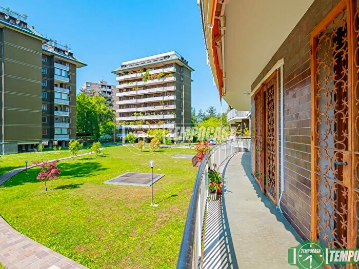 Appartamento quadrilocale in vendita in Via John Fitzgerald Kennedy, San Donato Milanese