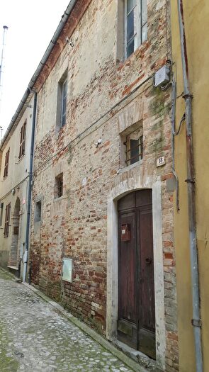 Casa con 8 locali in vendita in Via Mercantini, Ripatransone