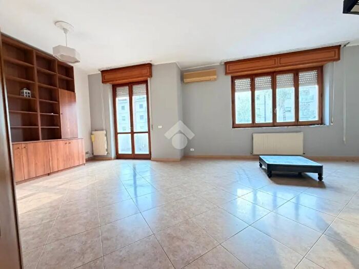 Appartamento quadrilocale in affitto in Via Palmi, Reggio di Calabria