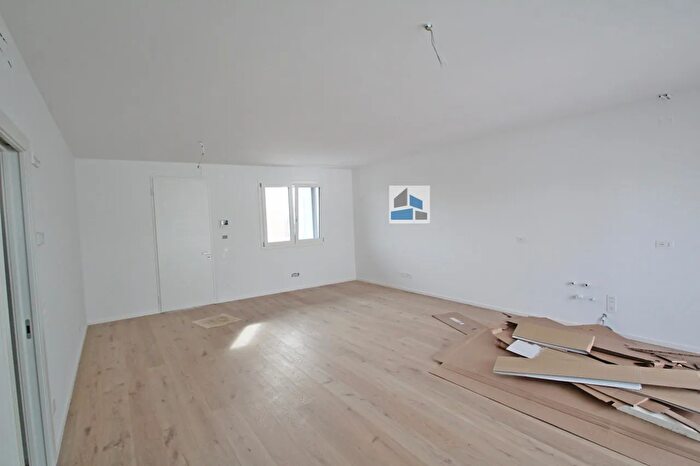 Appartamento quadrilocale in vendita in Via Alcide De Gasperi, Salzano