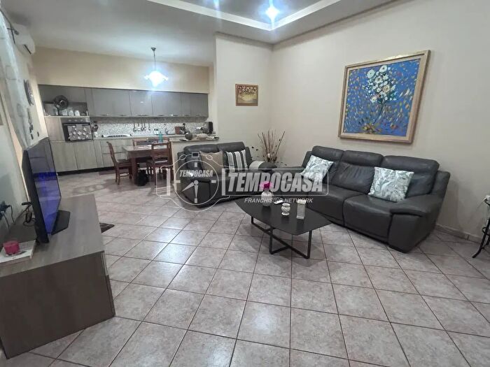 Appartamento con 5 locali in vendita in Casalnuovo Di Napoli