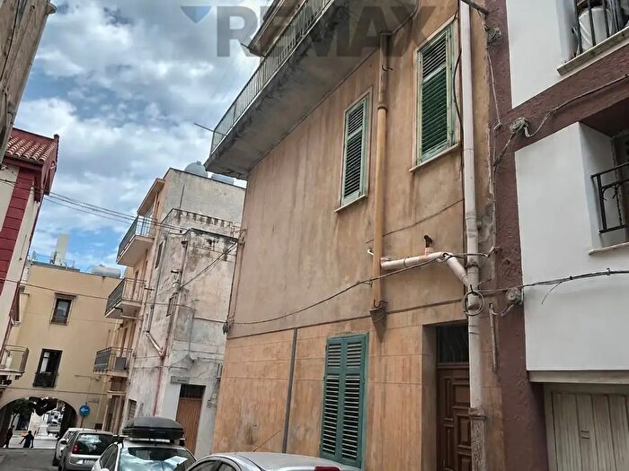 Appartamento trilocale in vendita in Via dellArco, Bagheria