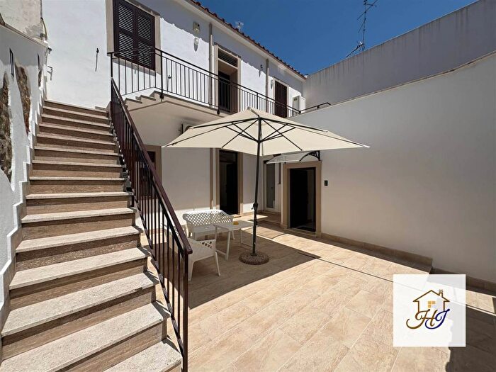 Casa con 6 locali in affitto in Centro, Nettuno