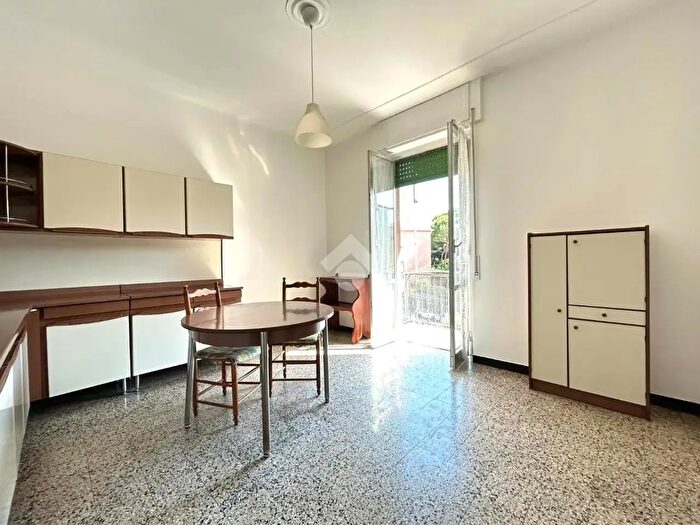 Appartamento trilocale in affitto in Corso Europa, Genova