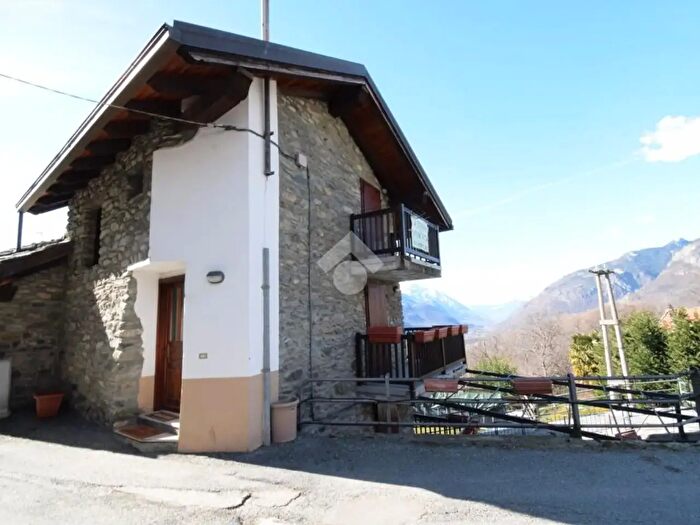 Casa con 5 locali in vendita in Frazione Moron, Saint Vincent