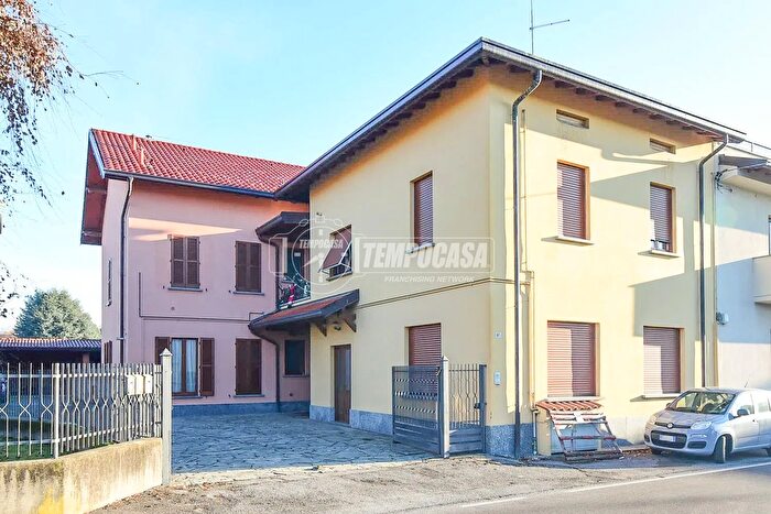 Appartamento bilocale in vendita in Via Domea, Cantu