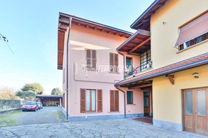 Case in Vendita e in Affitto - 3