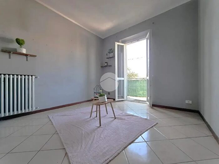 Appartamento trilocale in vendita in Via Giuseppe Garibaldi, Voghera