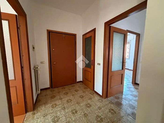 Appartamento trilocale in vendita in Via Claudio Botta, Brescia
