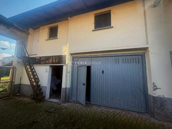 Appartamento trilocale in vendita in Via Don Giovanni Minzoni, Locate Di Triulzi