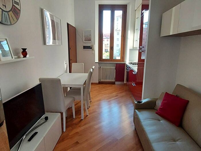 Appartamento bilocale in affitto in Via Antonio Tolomeo Trivulzio, Gambara, Milano