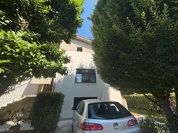 Casa con 5 locali in vendita in Via Martel N, Vittorio Veneto