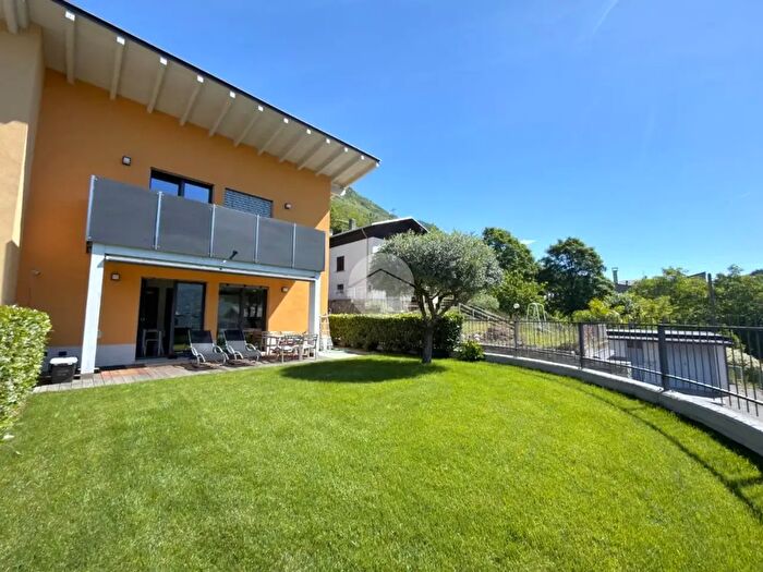 Casa quadrilocale in vendita in Via Colda, Sondrio