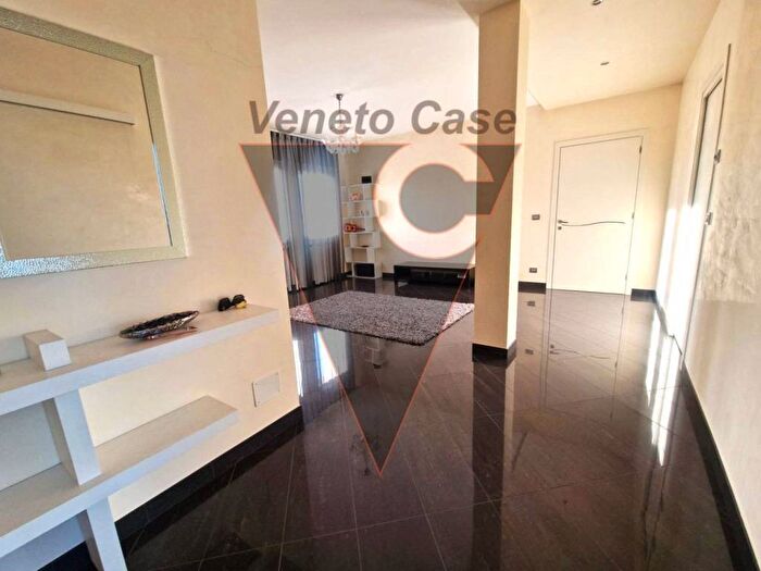 Casa quadrilocale in affitto in VIA CAOVILLA, Centro, Saonara