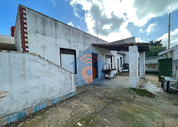 Casa con 5 locali in vendita in Via Castelvetrano, Castelvetrano