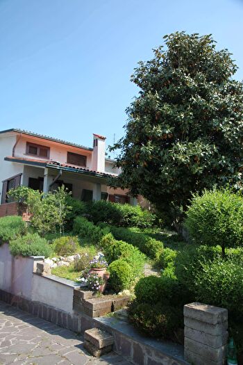 Casa con 6 locali in vendita in Calvignasco