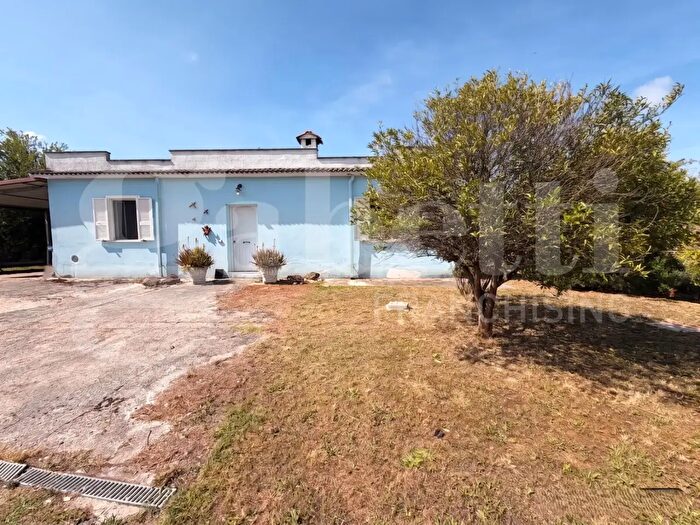 Casa trilocale in vendita in Strada Riserva Talone, Latina