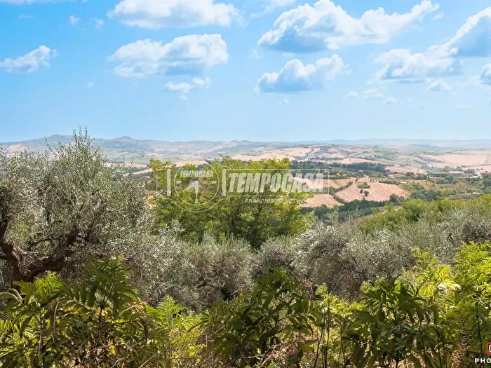 Casa con 9 locali in vendita in Via al Mare, Saludecio