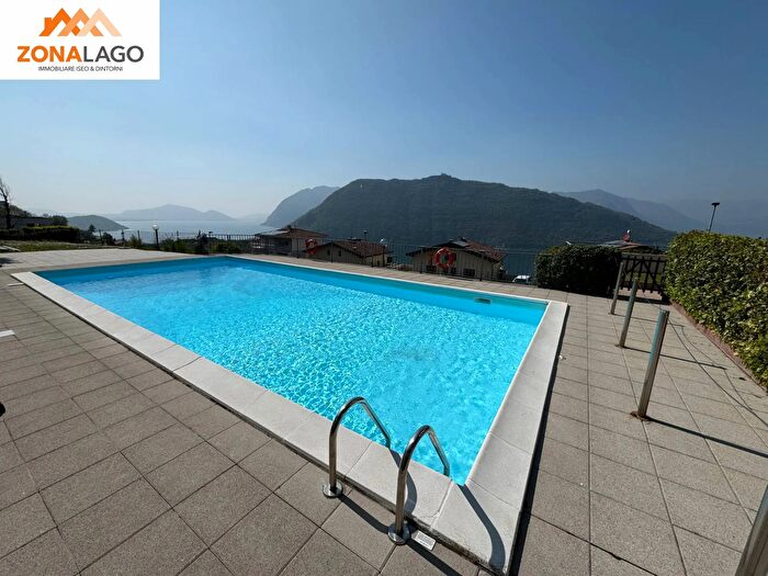 Appartamento trilocale in vendita in Via Roma, Iseo