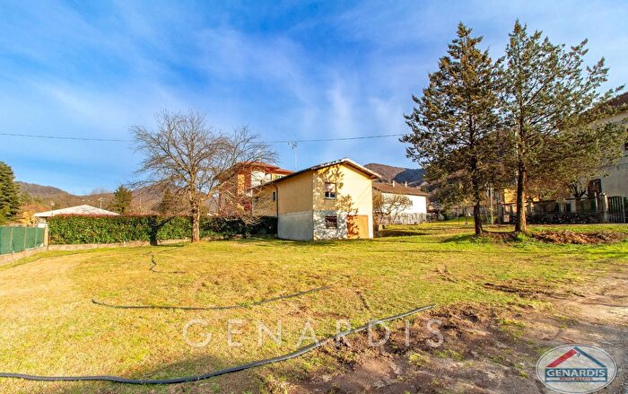 Casa trilocale in vendita in Spaini, Cremenaga