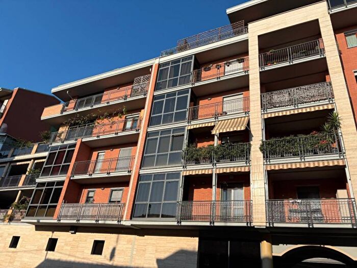 Appartamento trilocale in affitto in Via Sostegno, Parella, Torino