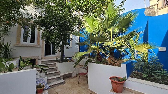 Appartamento trilocale in vendita in Via Santa Teresa, Siracusa