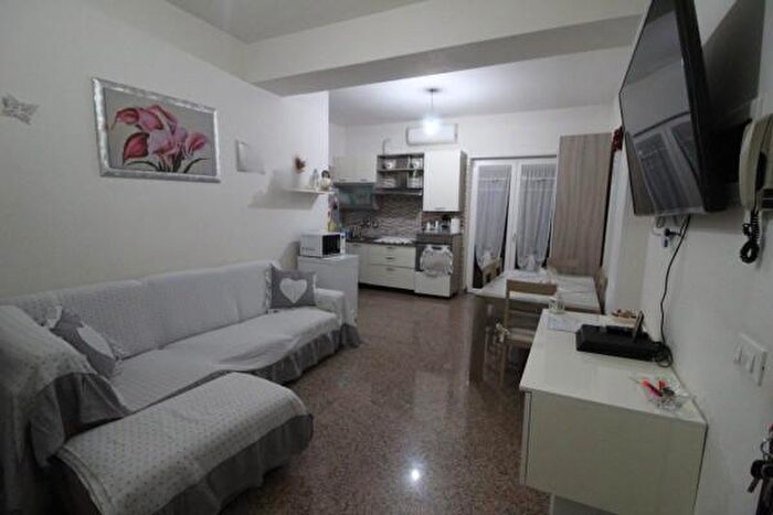 Appartamento trilocale in vendita in Via Giovanni Pascoli, Villa Castelli