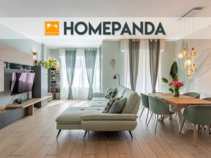 Appartamento quadrilocale in vendita in Via Popoli Uniti, Milano