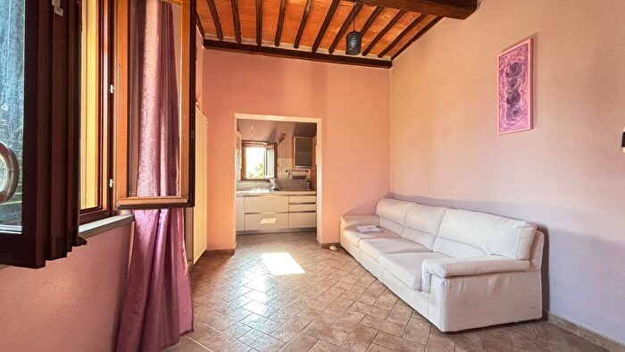 Appartamento bilocale in vendita in Tosco Romagnola, Cascina