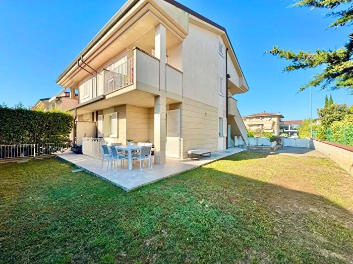 Appartamento con 5 locali in vendita in Ponsacco