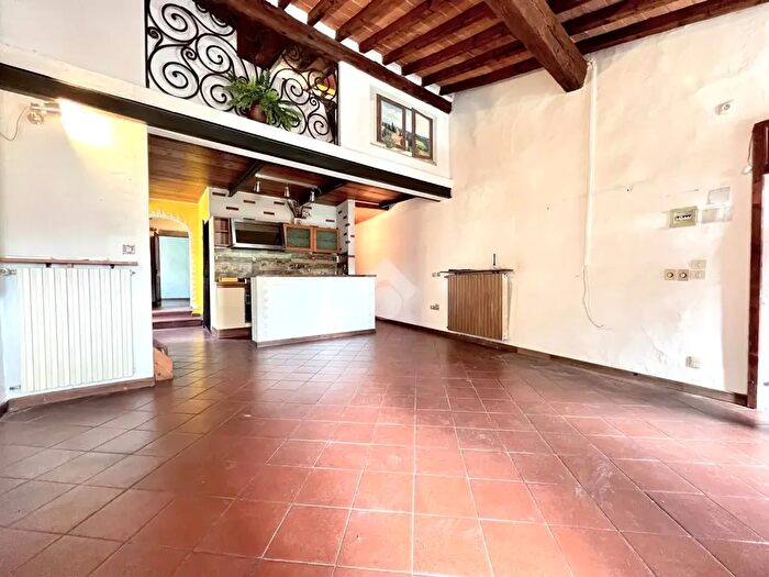 Appartamento con 5 locali in vendita in Via SantAndrea a Rovezzano, Firenze
