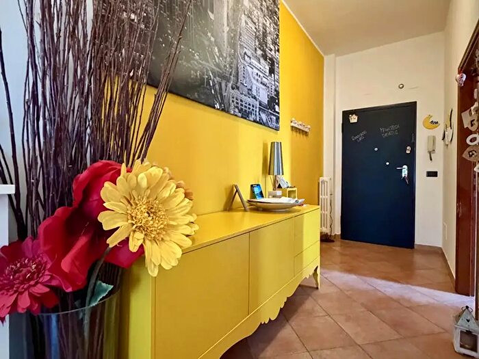 Appartamento quadrilocale in vendita in Via Sanzio, Scandicci