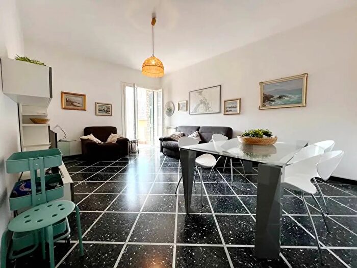 Appartamento quadrilocale in vendita in Lerici