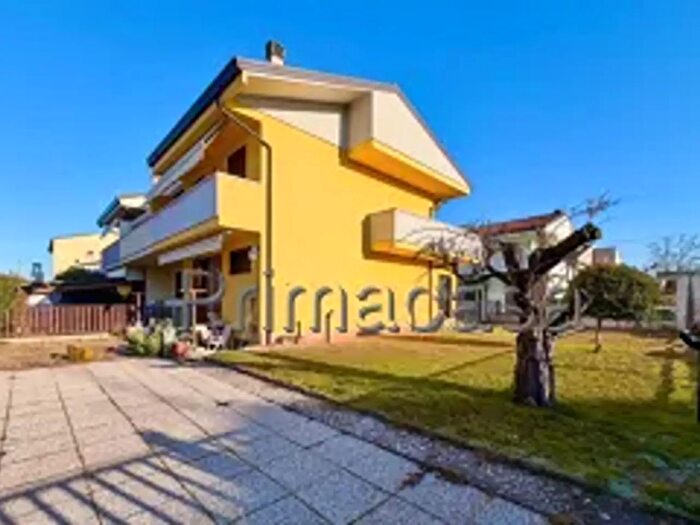 Casa con 6 locali in vendita in Via Faccio, San Giovanni Lupatoto