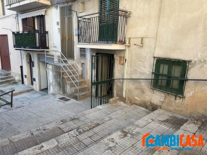 Appartamento trilocale in vendita in Salita SantIsidoro, Monreale