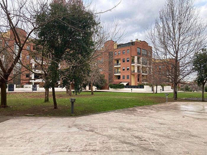 Appartamento trilocale in affitto in Viale Aurelio Galleppini, Mezzocammino, Roma