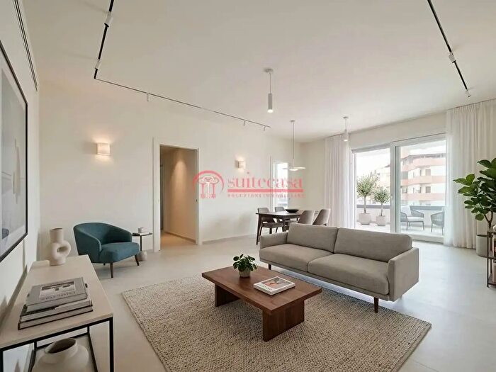 Appartamento trilocale in vendita in Via Malcangi, Trani