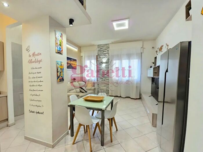 Appartamento trilocale in vendita in Scandicci